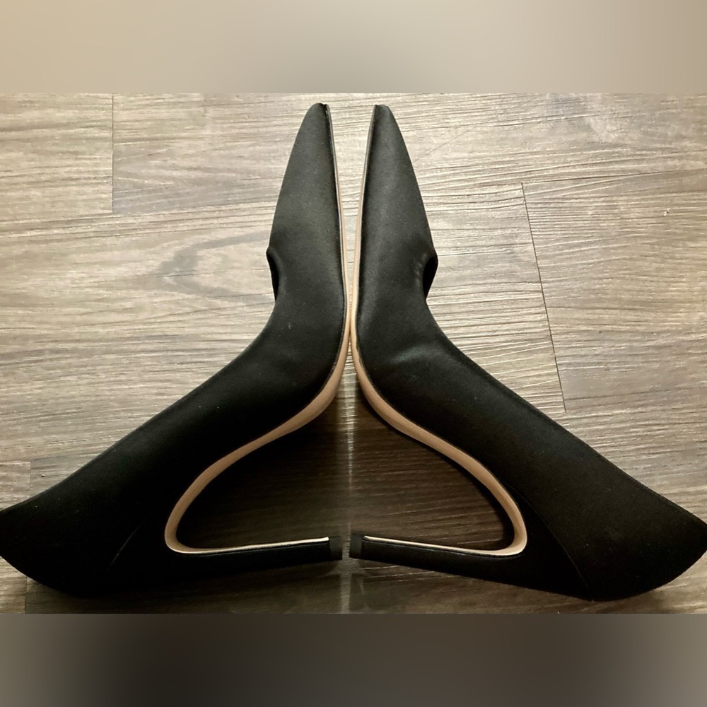 NWOB Good American Women’s Size 8.5 Black Icon Satin Pumps - Picture 7 of 8